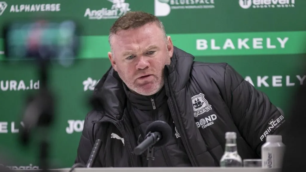 Norwich City FC v Plymouth Argyle FC - Sky Bet Championship, Wayne Rooney, könnyített magán