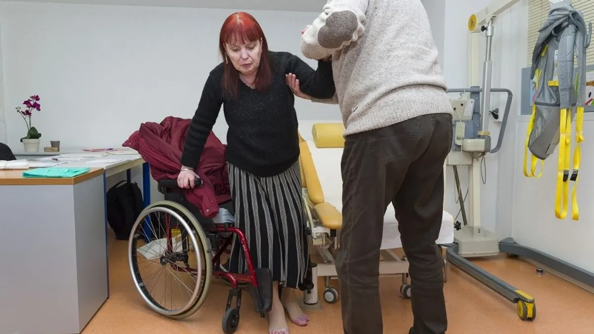 Sclerosis multiplex: oktatóvideóval segítik a betegeket