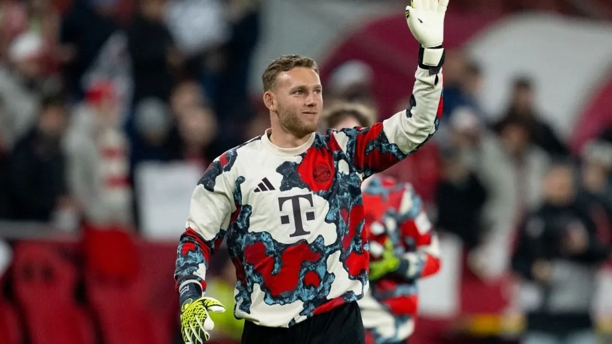 Súlyosan megsérült a Bayern kapusa, mentő vitte el