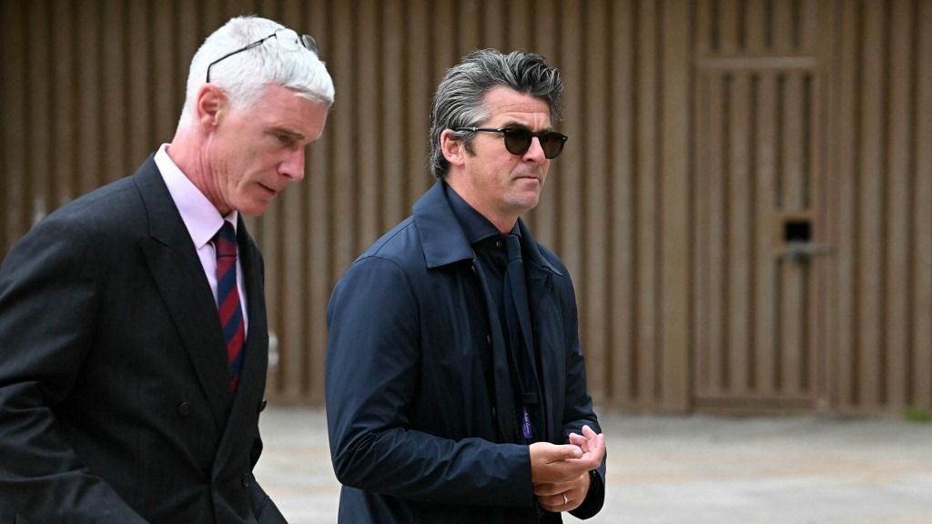 Joey Barton, fejbe rúgta