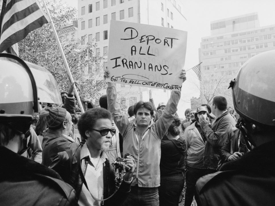 Múlt-kor cikk, Múlt-korcikk,
Irán