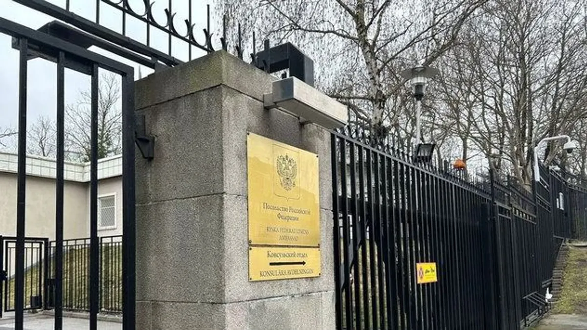 Az orosz nagykövetségre próbált betörni egy ukrán férfi Stockholmban