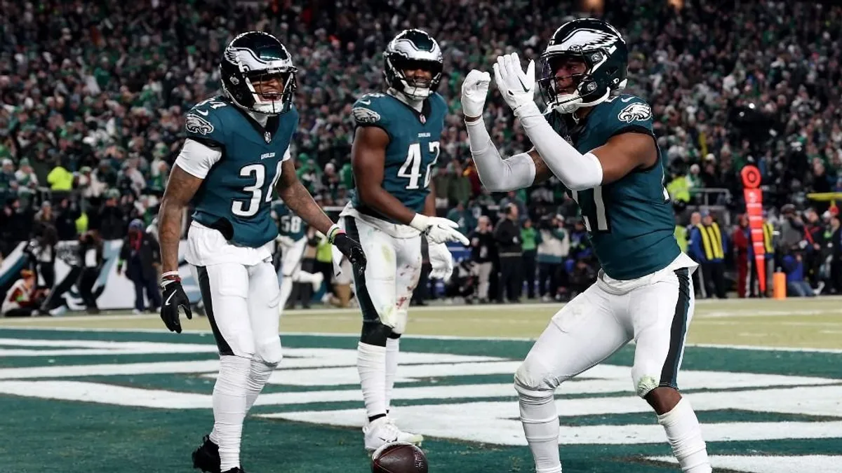 Óriási konvojjal indult el az Eagles a Super Bowlra - videó