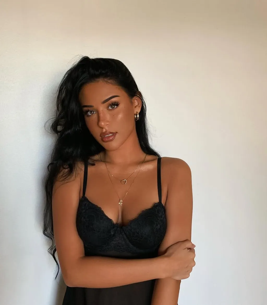 Ashlyn Castro, kebelcsoda