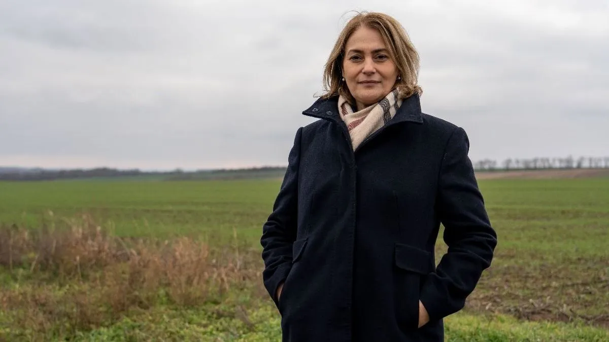 Csibi Krisztina: Magyar Péter bort iszik és vizet prédikál
