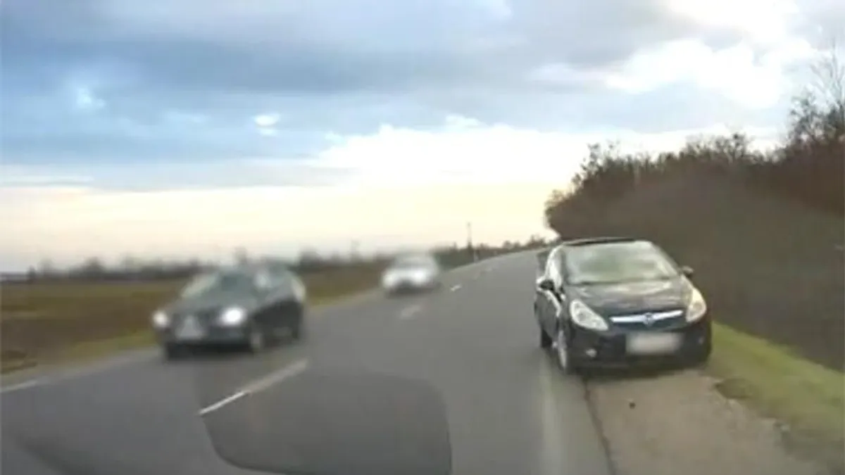 Óriásit mentett a kamerás a 3-as úton, zseniális korrigálással kerülte el a frontális ütközést - videó