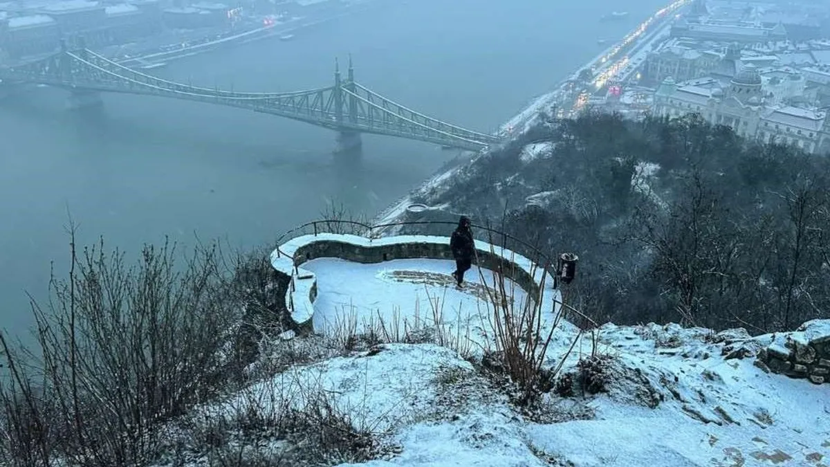 Itt vannak az első képek a budapesti havazásról