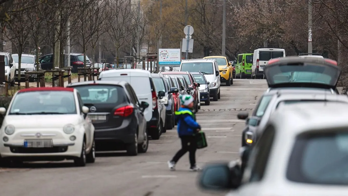 Az iskolások szülei jártak pórul az új fizetős parkolózóna miatt az egyik budapesti kerületben