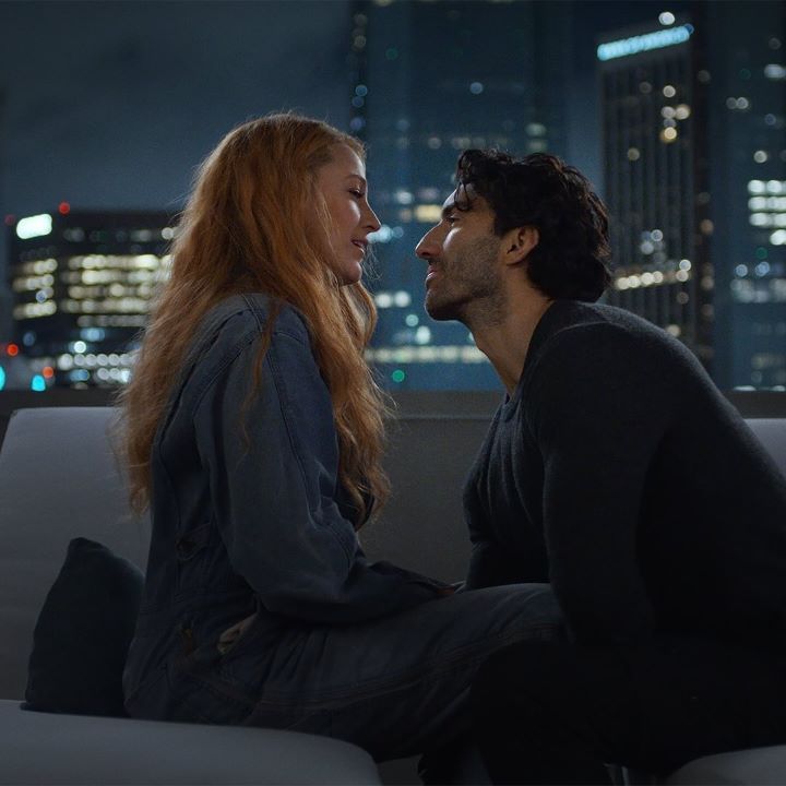 Blake Lively és Justin Baldoni a Velünk véget ér című filmben 
