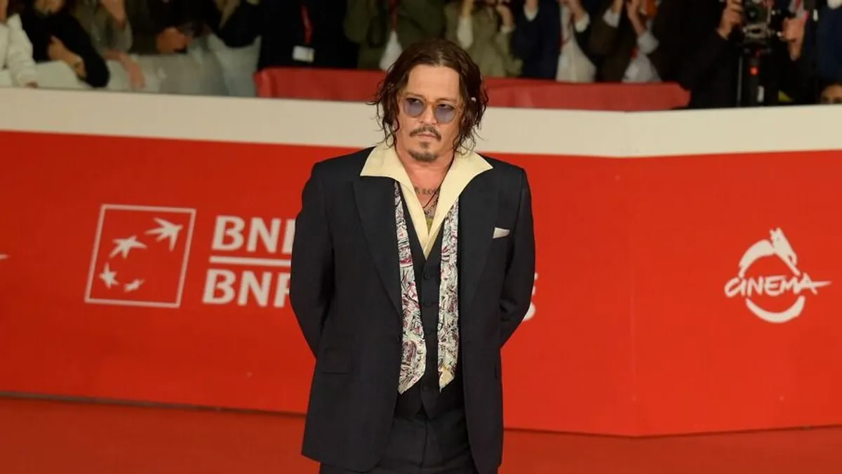 Johnny Deppnek elege lett a netes csalókból
