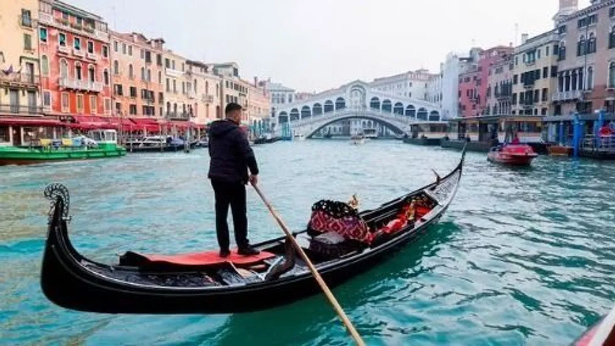 Újabb korlátozásokat vezetnek be Velencében a turisták ellen