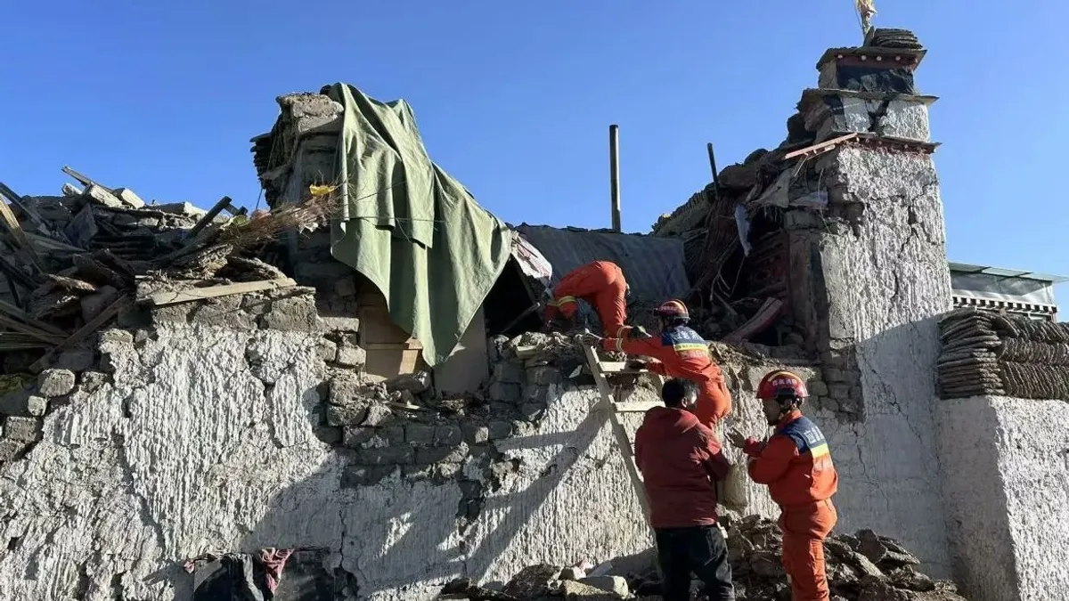 Földrengés Tibetben: 126-ra nőtt a halálos áldozatok száma