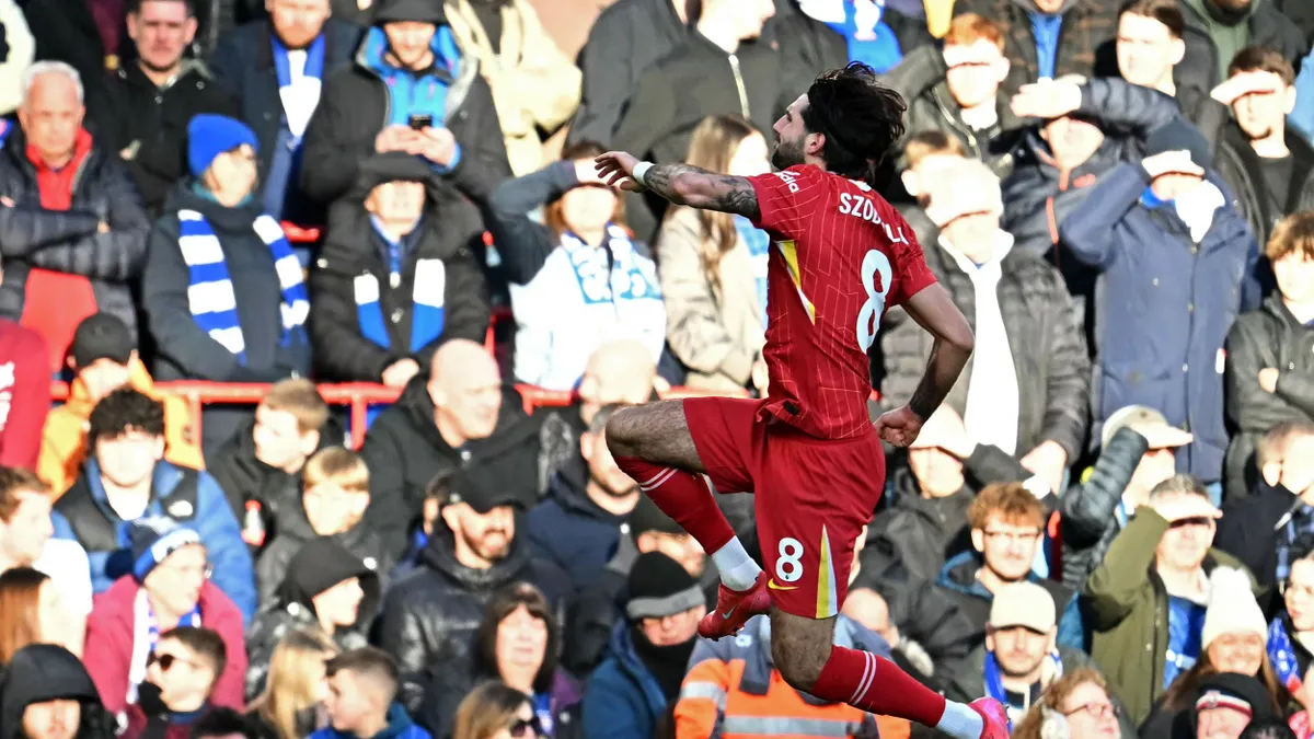 Szoboszlai Dominik újabb szenzációs gólja a Liverpoolban - videó