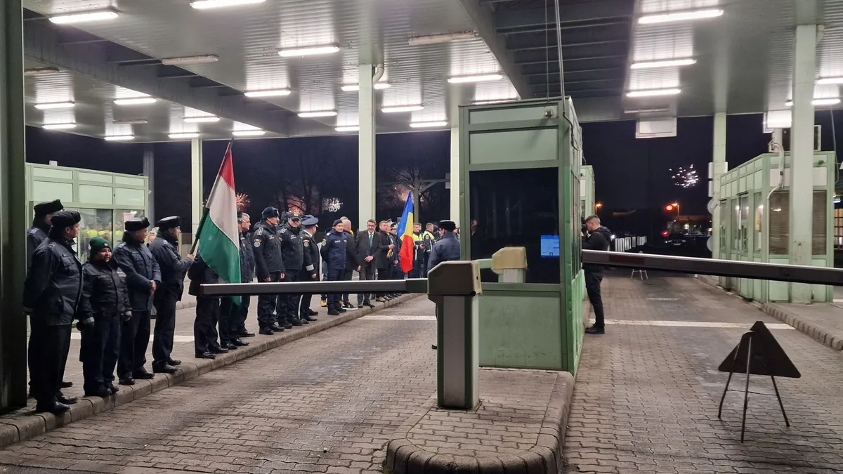 Megnyílt a magyar-román határ