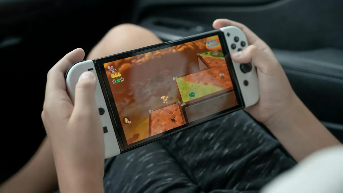 Az első és a második generációs Nintendo Switch-re is vonatkozik a riasztás