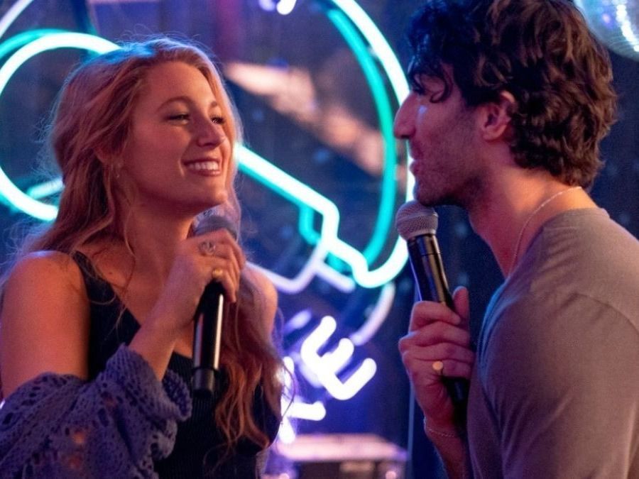 Blake Lively és Justin Baldoni a Velünk véget ér című filmben
