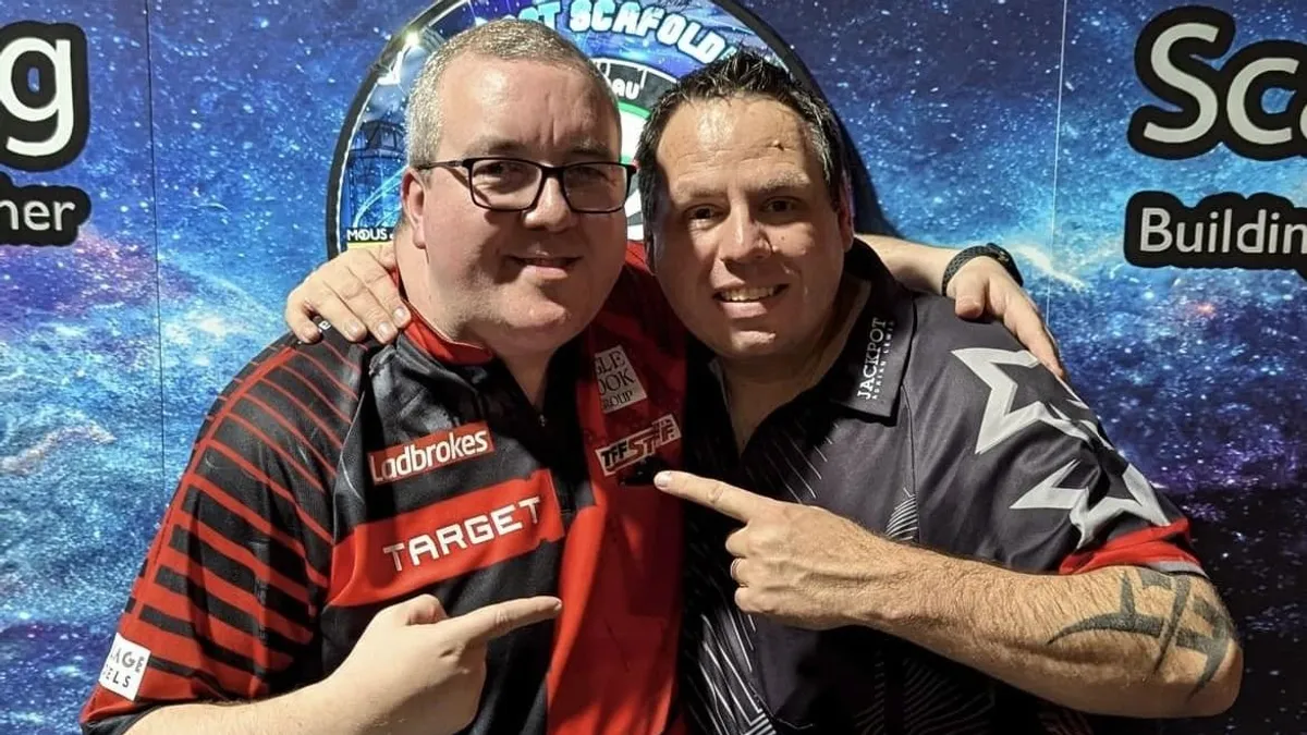 Robbie Williams slágerét énekelték élőben a darts sztárjai