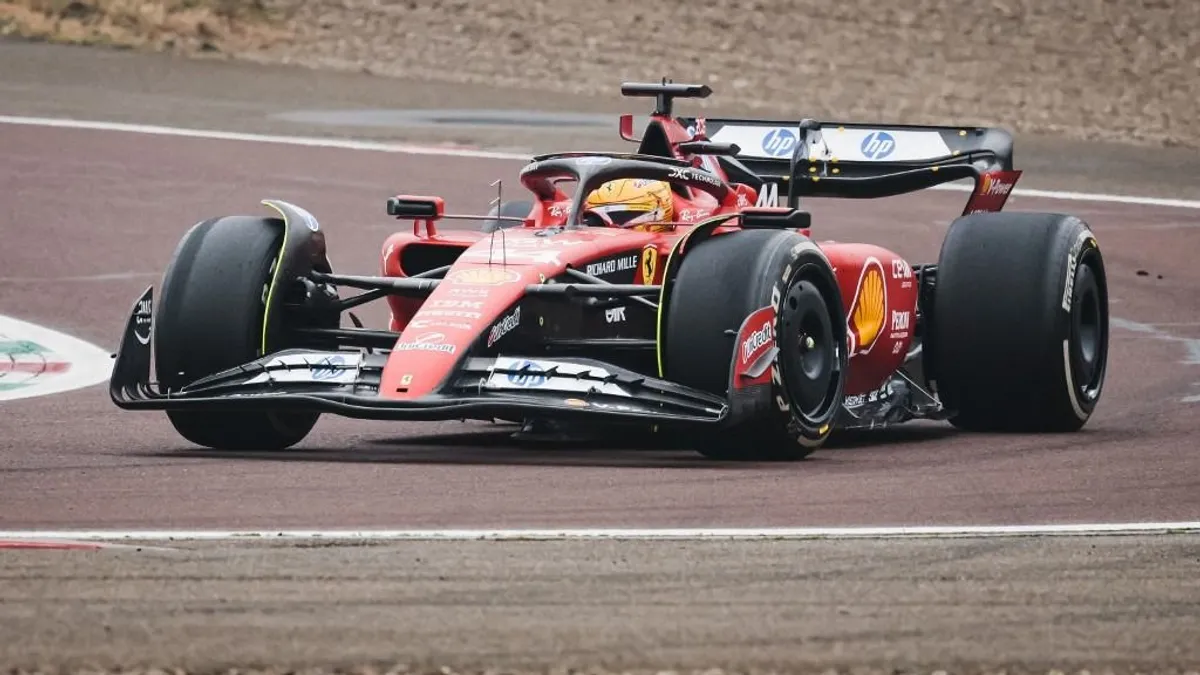 Lewis Hamilton sokkal gyorsabb volt Leclerc-nél a Ferrarival