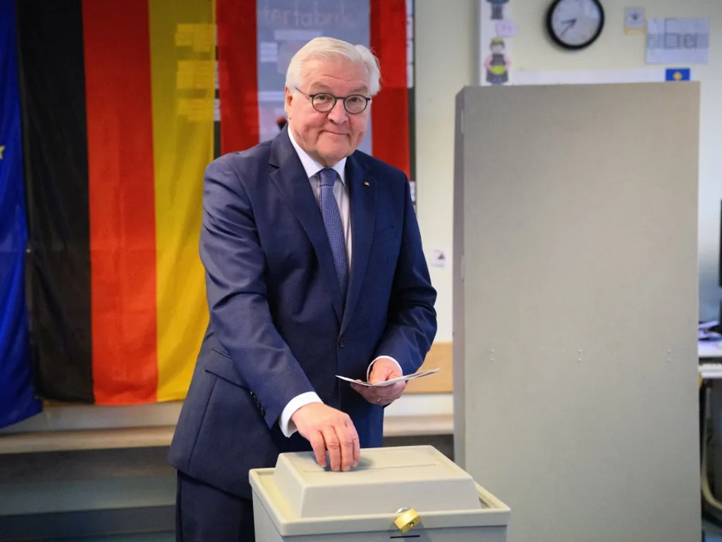 Chancellor candidate, Németország, választás, 2025. 02. 23., CDU election campaign, Bundestag, Frank-Walter Steinmeier