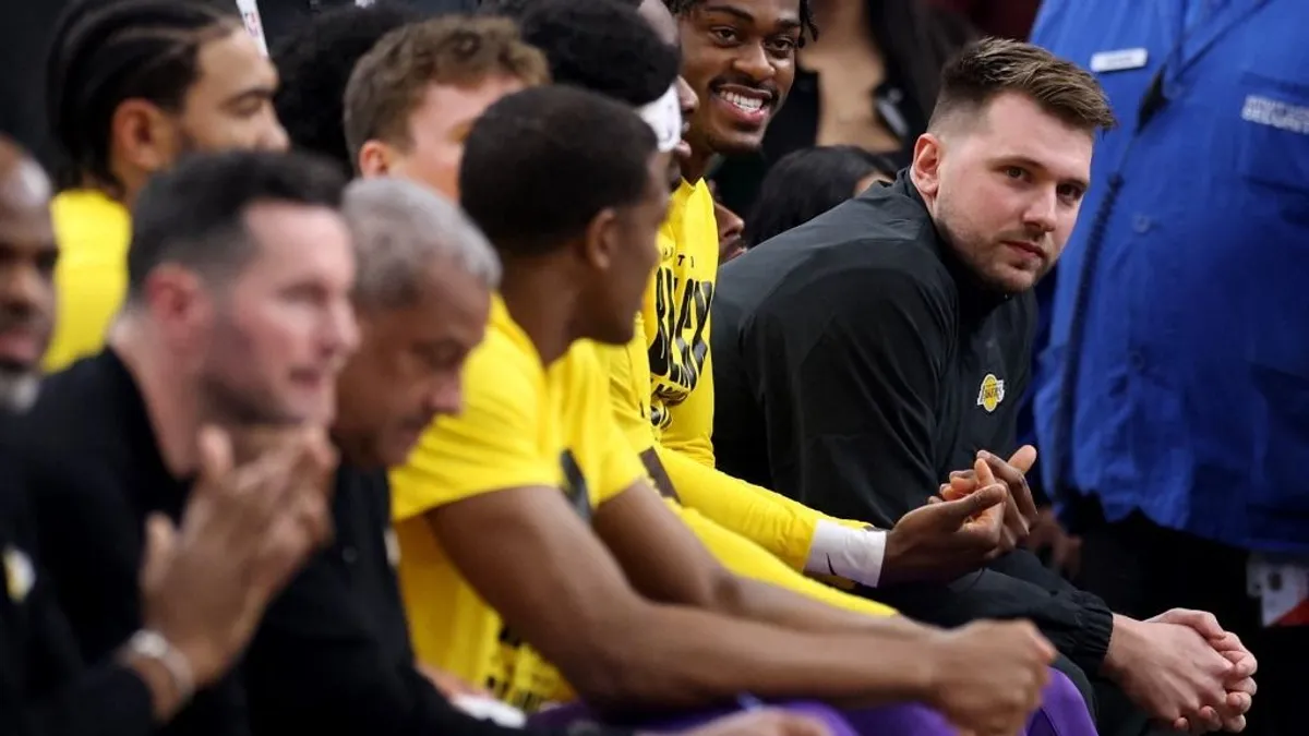 Luka Doncic először volt ott a Lakers meccsén LeBron James csapattársaként - videó