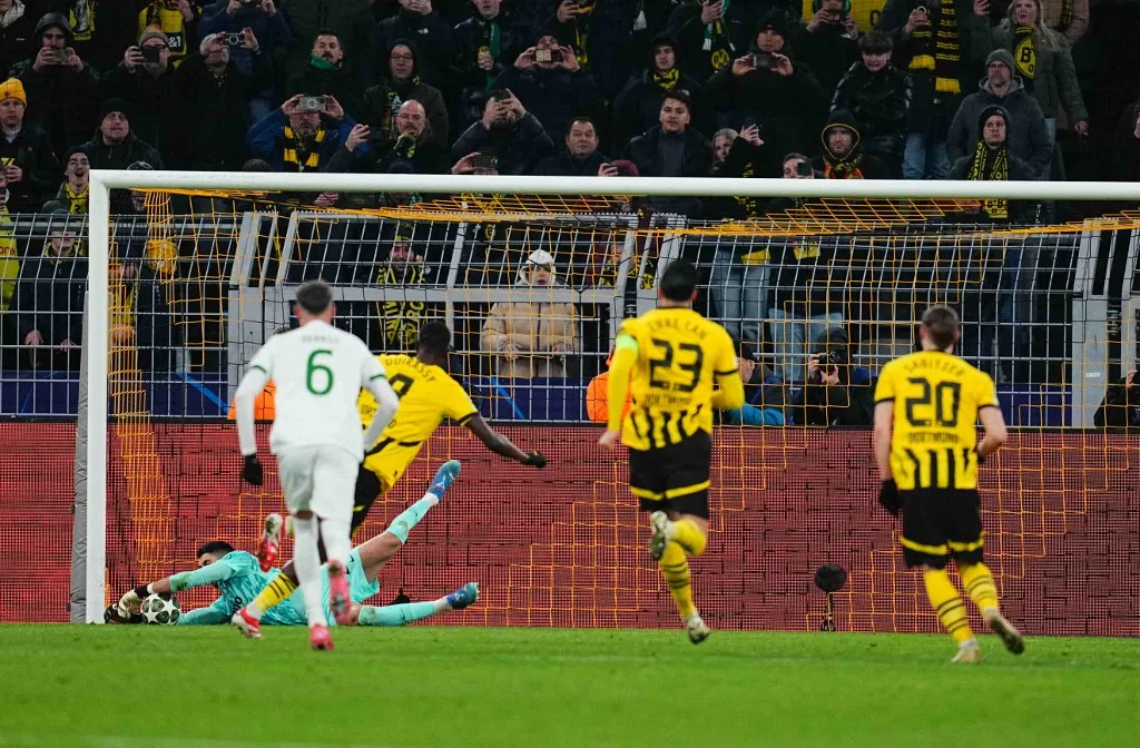 BvB Dortmund v Sporting Lissabon - UEFA Champions League 2024/25 League Phase MD6
