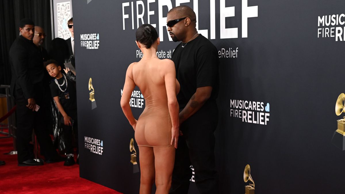 Bianca Censori, BiancaCensori, Kanye West, KanyeWest,  67. Grammy-gála, 67th GRAMMY Awards - Arrivals
