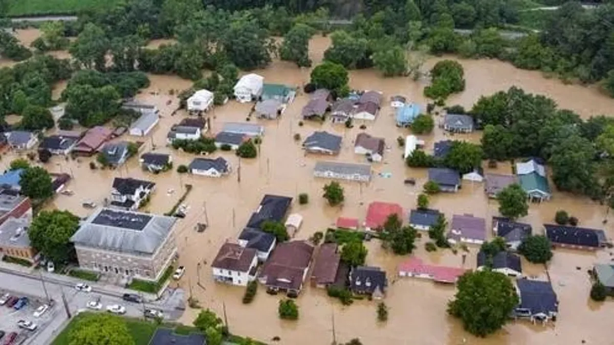 Tovább nőtt az Egyesült Államokban pusztító árvizek áldozatainak száma - videó