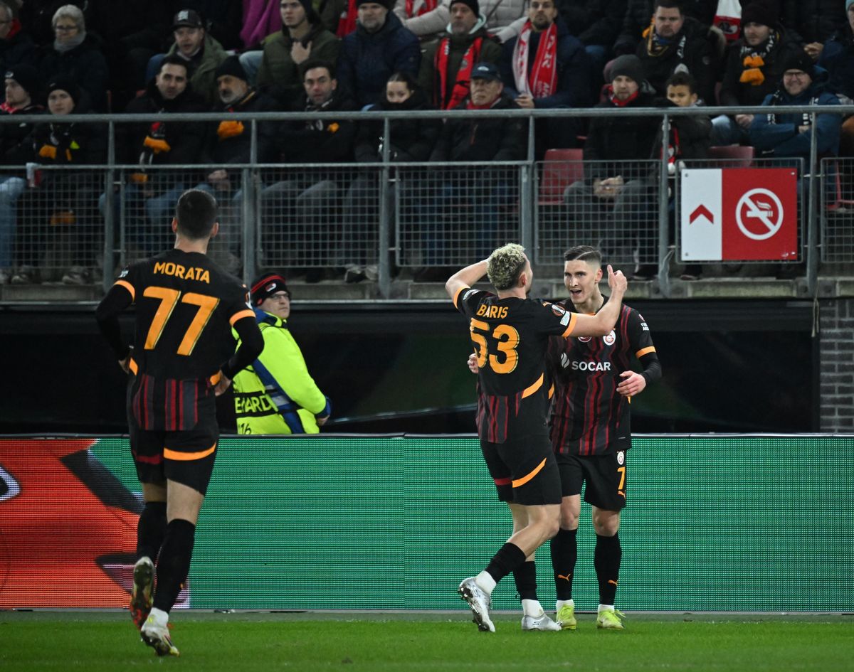 AZ Alkmaar v Galatasaray - UEFA Europa League