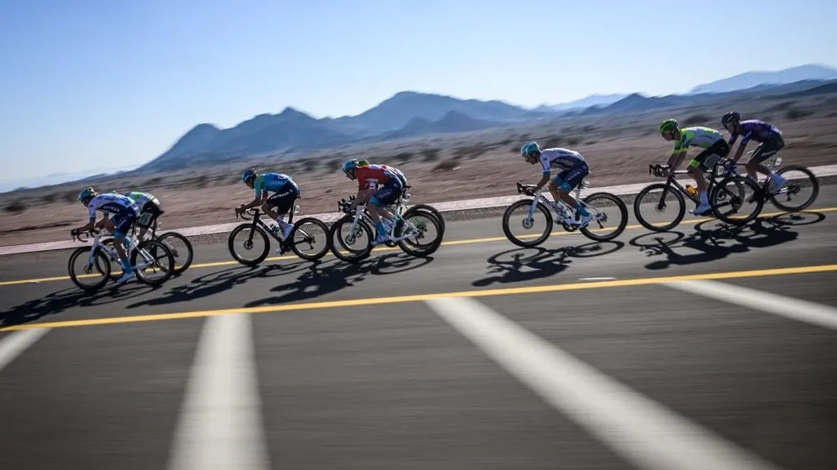 A 100 km/h-t közelítette minden idők leggyorsabb kerékpáros sprintje  - videó