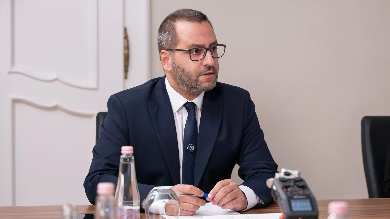 Lánczi Tamás: Választani kell – a magyarok oldalán állsz, vagy a nemzeted ellen vagy Kép