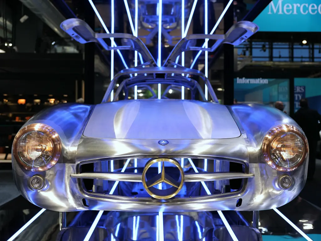 Legendás klasszikusok, motorok és versenyautók: képeken a párizsi Rétromobile Motor Show, RétromobileMotorShow