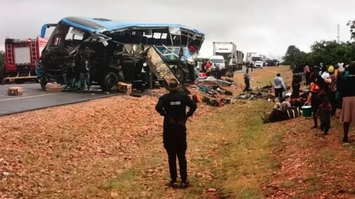 Busz ütközött teherautóval a Zimbabweban, sokan meghaltak