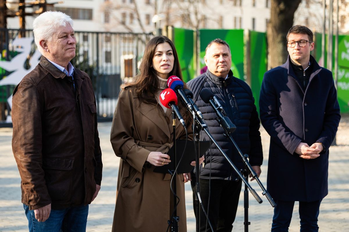 Fidesz sajtótájékoztató, Fideszsajtótájékoztató, 2025.02.11.
Szentkirályi Alexandra, SzentkirályiAlexandra