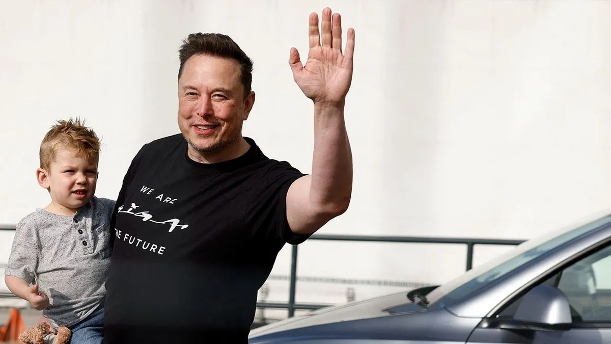 Ezért lett az amerikai elnök egyik legnagyobb szövetségese a liberális Elon Musk - videó