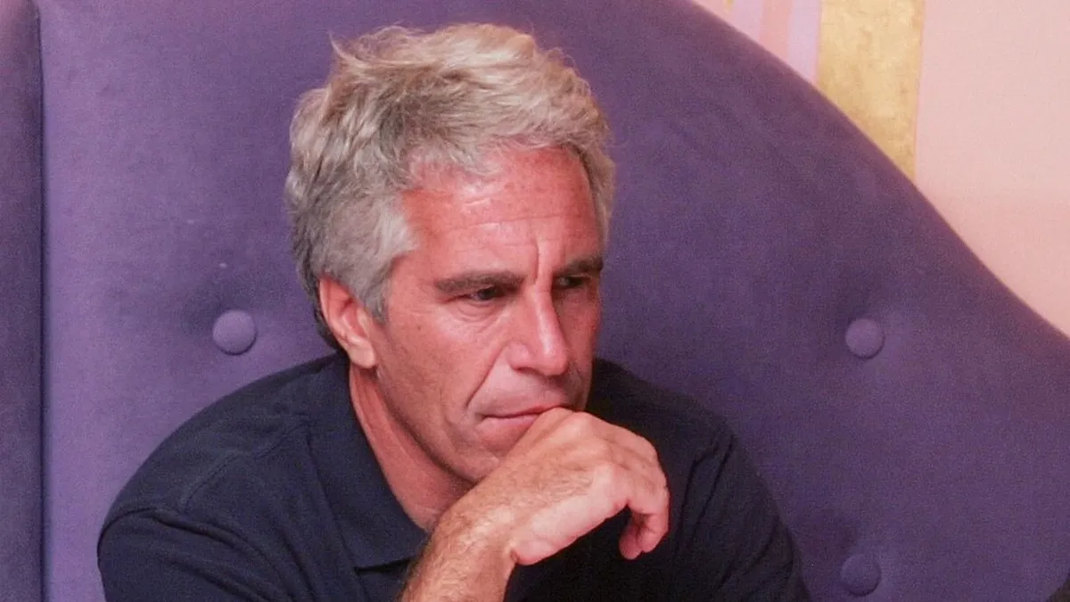Mit rejtegettek eddig? Itt a Jeffrey Epstein halála előtti utolsó felvétel!