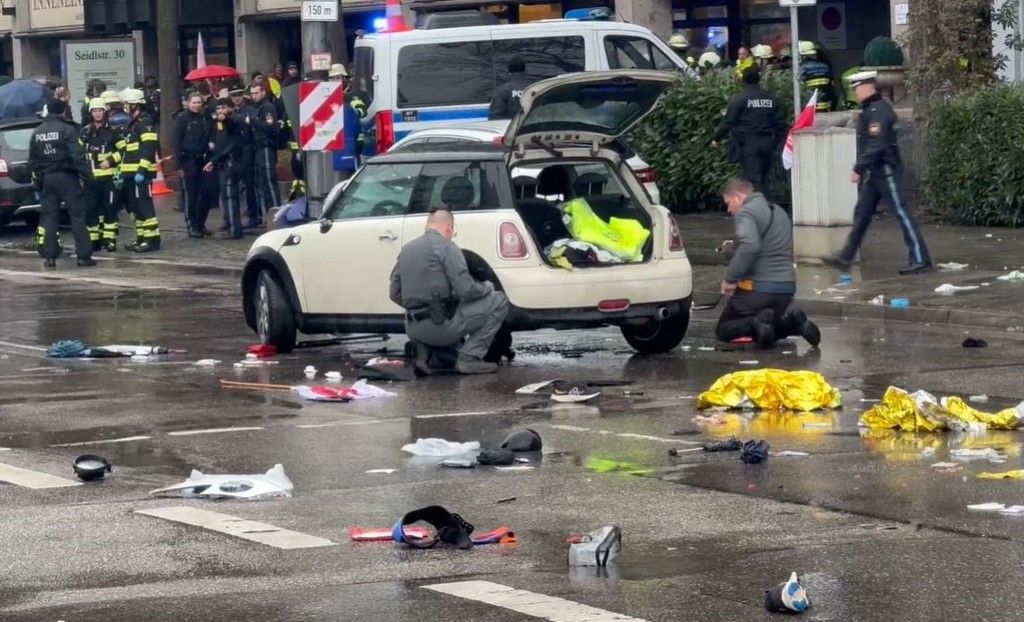 Car driven into group of people in Munich