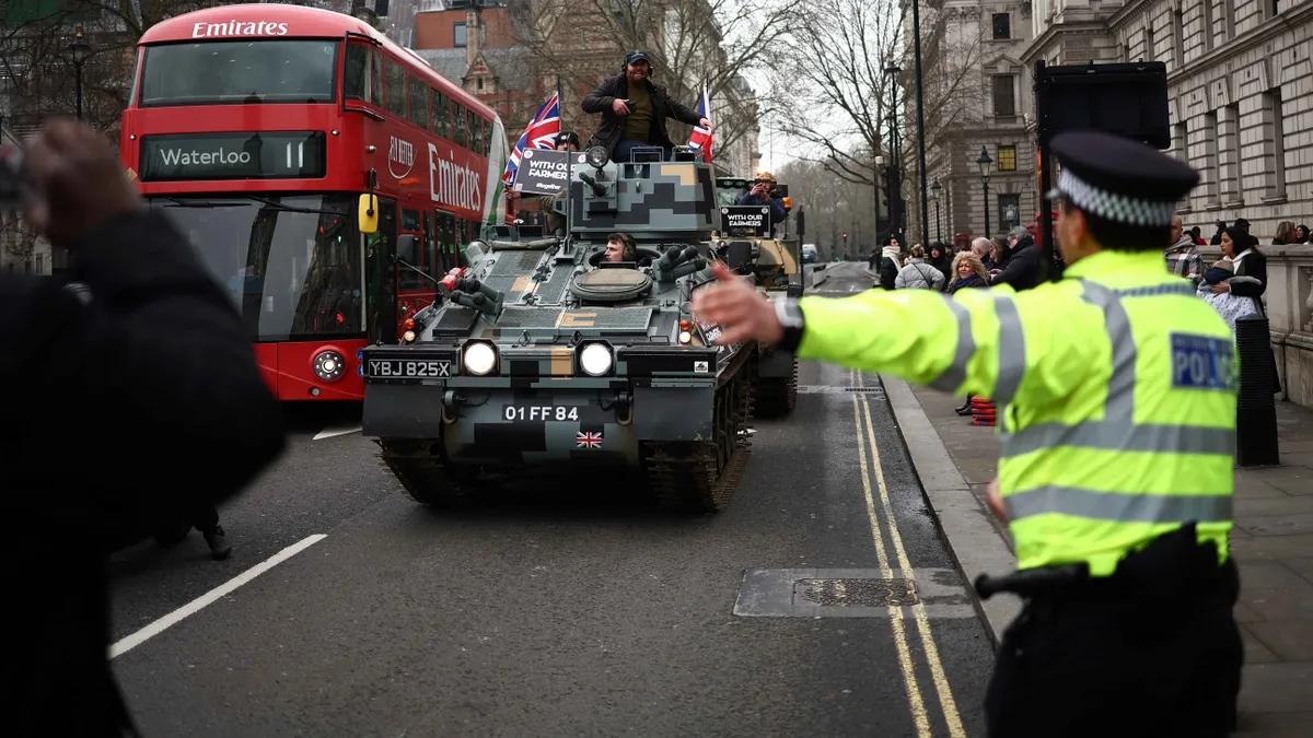 A haláladó miatt tiltakoznak a gazdák Londonban