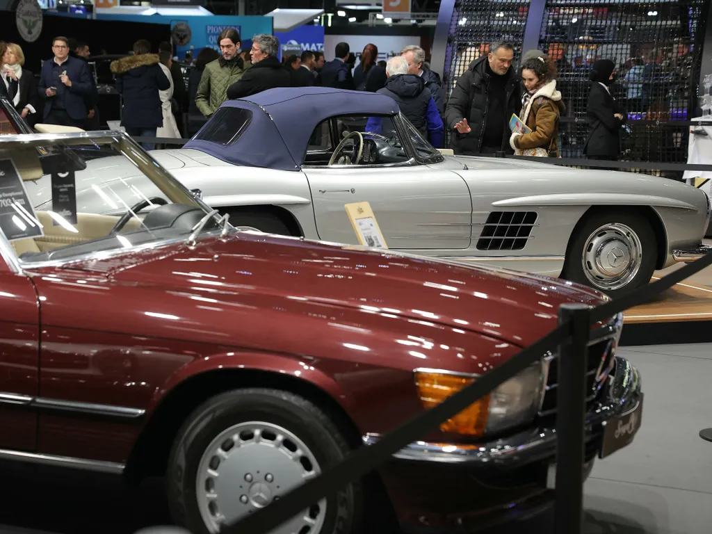 Legendás klasszikusok, motorok és versenyautók: képeken a párizsi Rétromobile Motor Show, RétromobileMotorShow