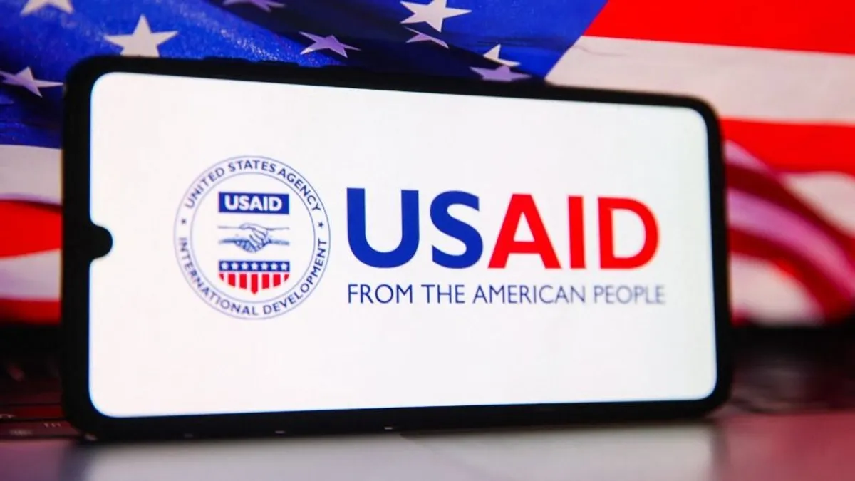 Brüsszeli forrásokból pótolná a hazai baloldal a kieső USAID-pénzeket