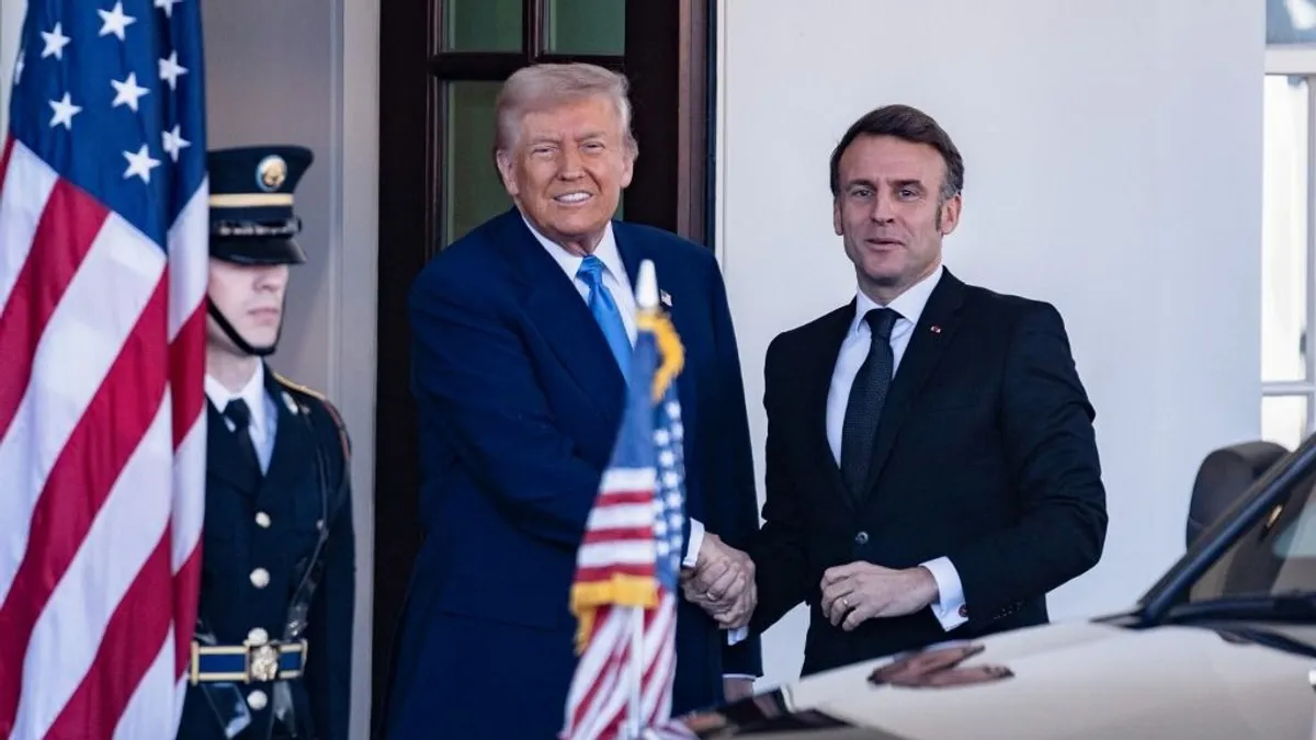 Trump és Macron szerint heteken belül tűzszünet lesz