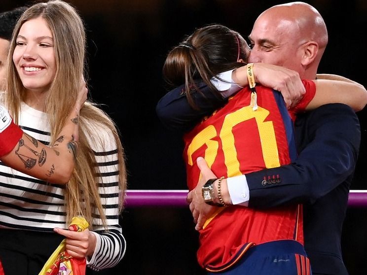 spanyol, Luis Rubiales, Jennifer Hermoso, döntő, csók