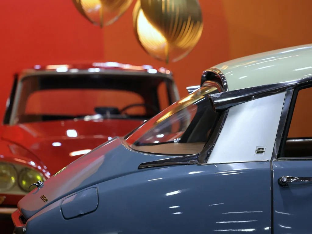 Legendás klasszikusok, motorok és versenyautók: képeken a párizsi Rétromobile Motor Show, RétromobileMotorShow