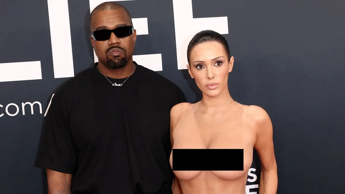 A Grammy-botrány után újra meztelenül mutogatja magát Kanye West felesége