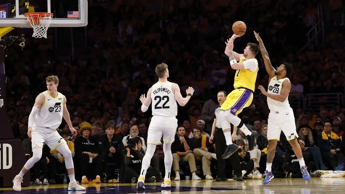 Bemutatkozott a Lakersben Luka Doncic - videó