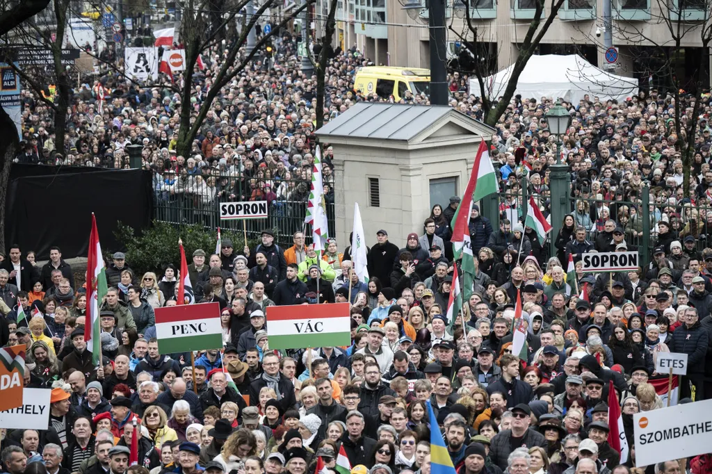 Orbán Viktor miniszterelnök beszéde a Múzeumkertben, OrbánViktor, 2025.03.15.