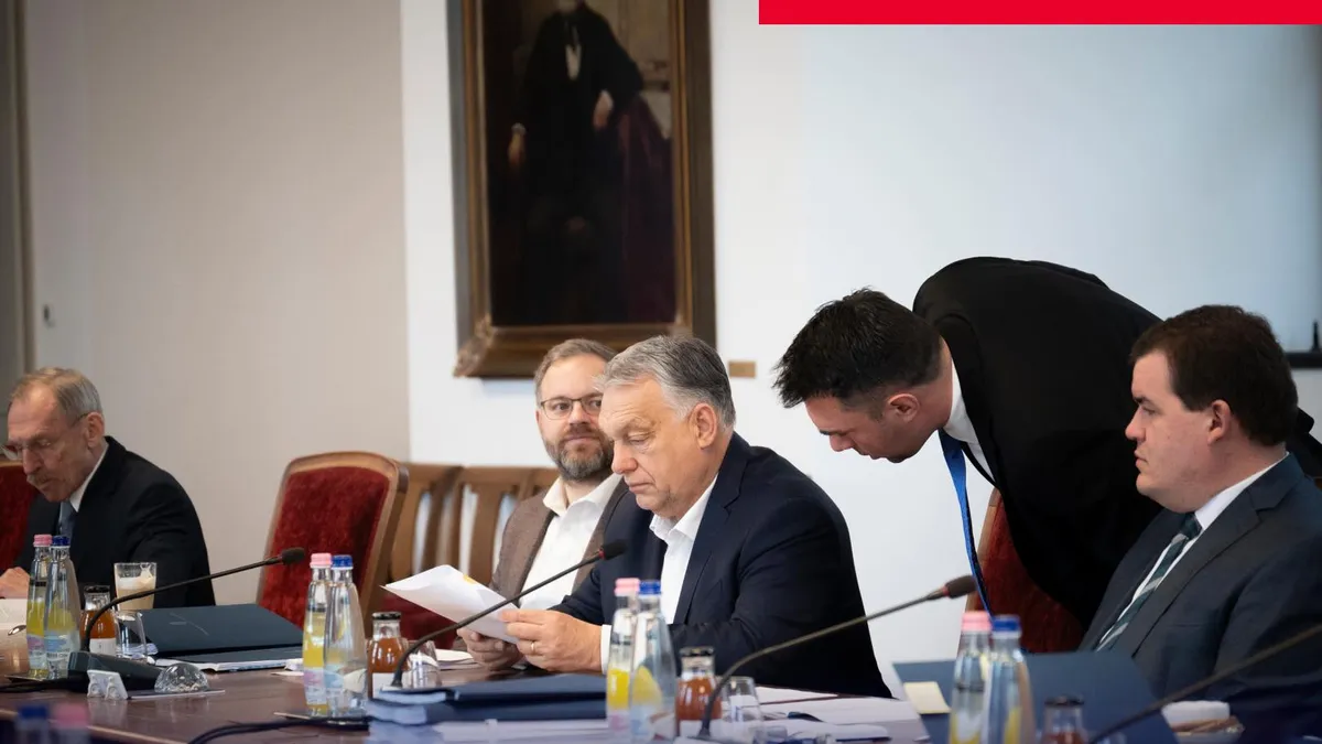 Orbán Viktor a kormányülésről küldött képet