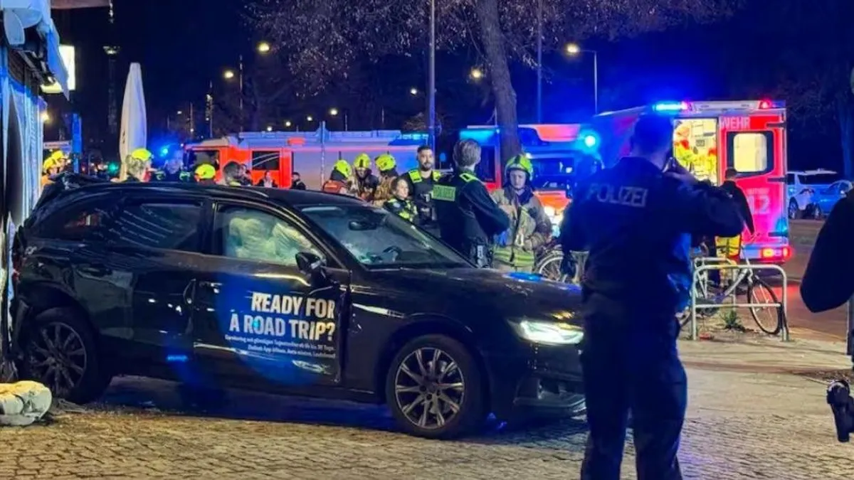 Tömegbe hajtott egy autós Berlinben, több ember megsérült – videó
