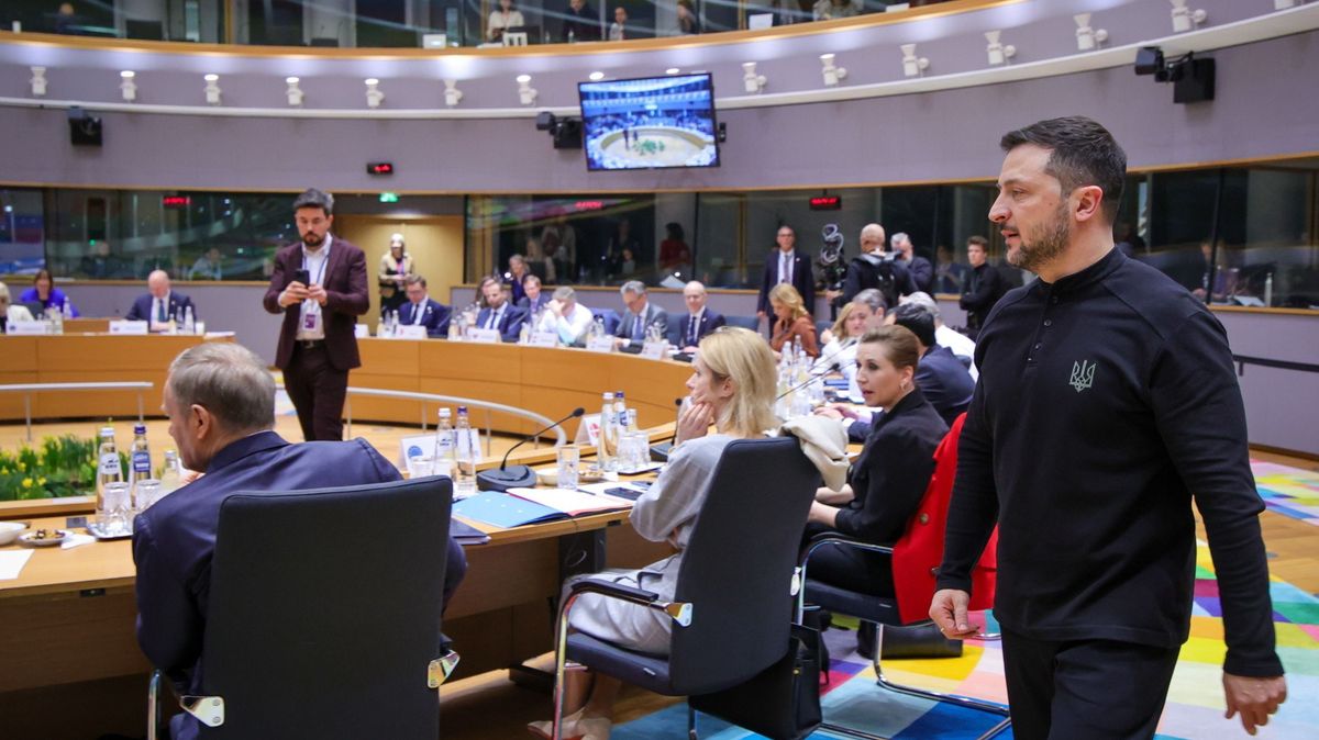Brüsszel, 2025. március 6.
Volodimir Zelenszkij ukrán elnök az Európai Unió rendkívüli csúcstalálkozóján az Európai Tanács brüsszeli épületében 2025. március 6-án.
MTI/EPA/Olivier Matthys
