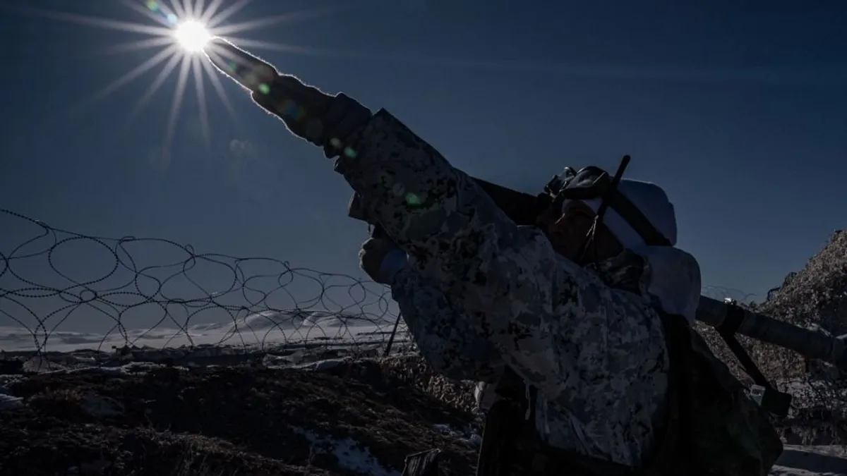 Alig jelentették be a békeszerződést, máris újra eldördültek a fegyverek az azeri-örmény konfliktusban