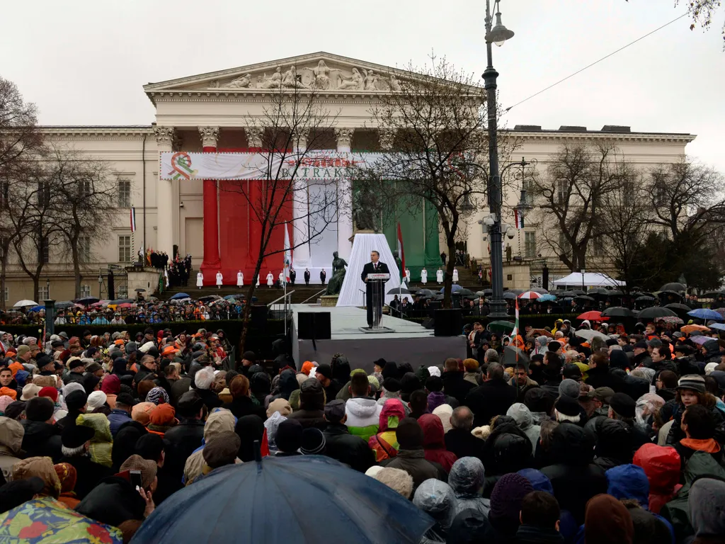Orbán Viktor, OrbánViktor, OrbánViktorgaléria, OrbánViktor03.15., , 2016. március 15.
Orbán Viktor miniszterelnök beszédet mond az 1848-49-es forradalom és szabadságharc kitörésének 168. évfordulóján rendezett állami ünnepségen Budape